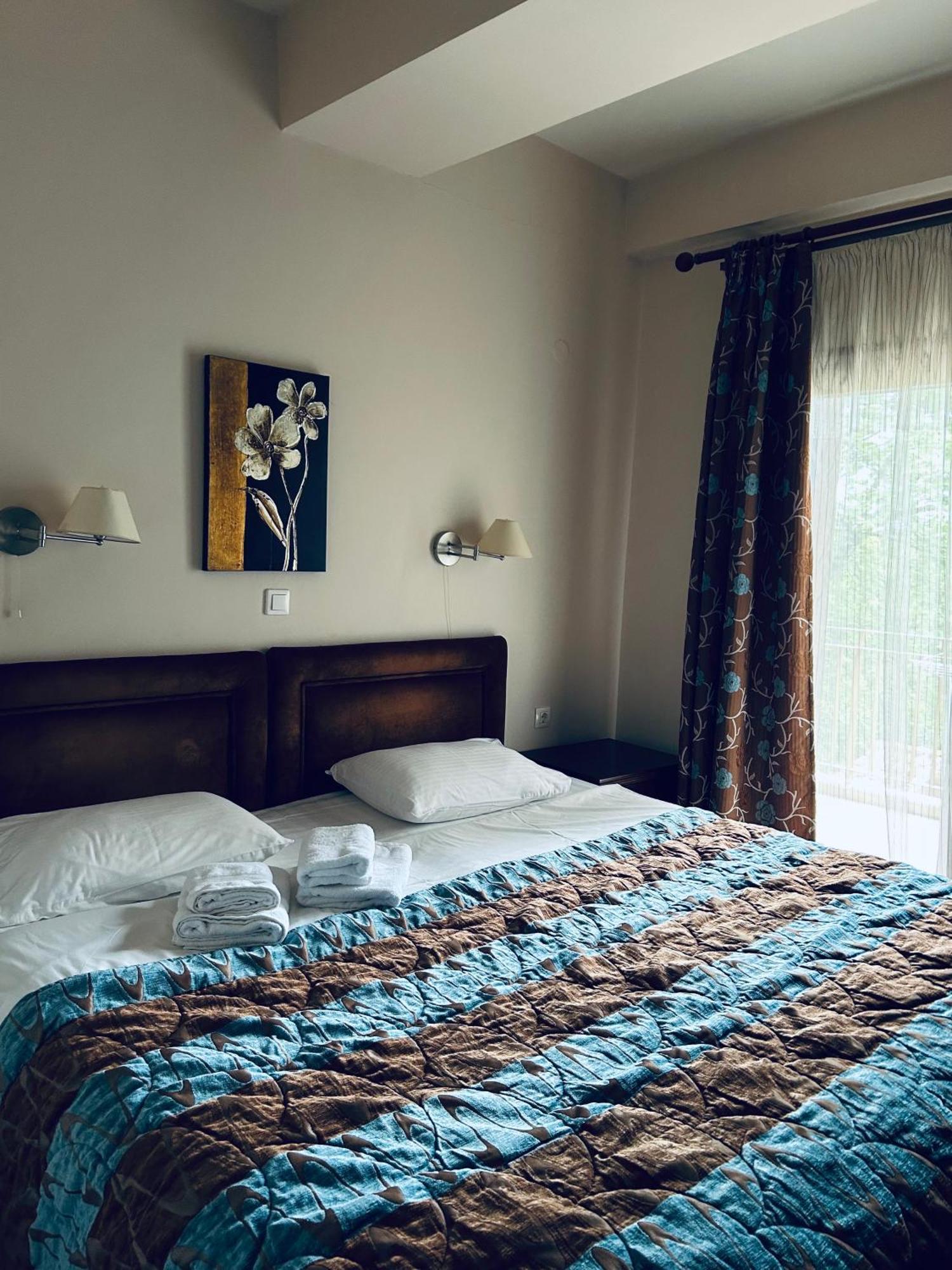 Hotel Athina Káto Loutrákion Eksteriør bilde