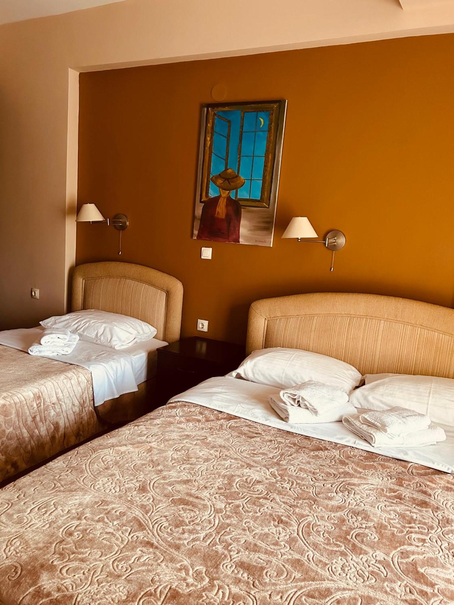 Hotel Athina Káto Loutrákion Eksteriør bilde